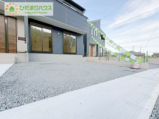 日立市田尻町6期　新築戸建　4号棟の駐車場|マイホームなら駐車場代がかかりません。しかも、自宅の駐車場で洗車ができます！今までコイン洗車に行っていた手間も省けて、節約にもつながります(^^♪