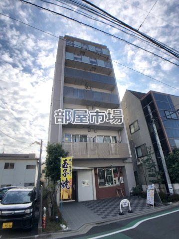 ル・プラターヌの外観