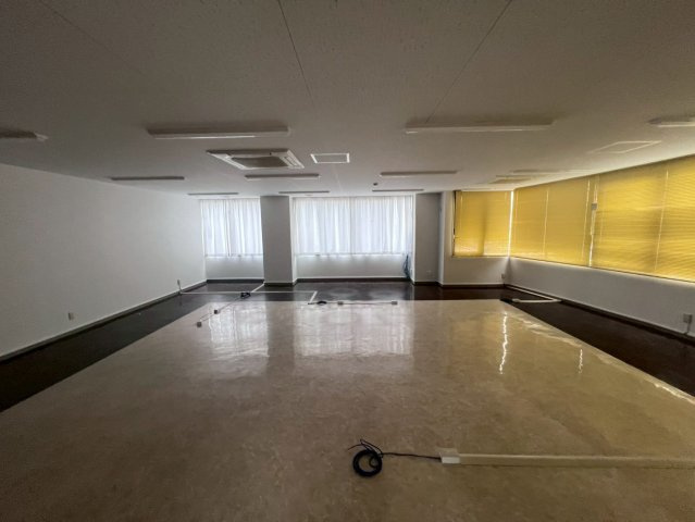 サンシャイン栄ビルの内装