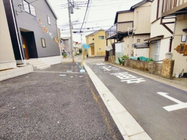【前面道路含む現地写真】の画像