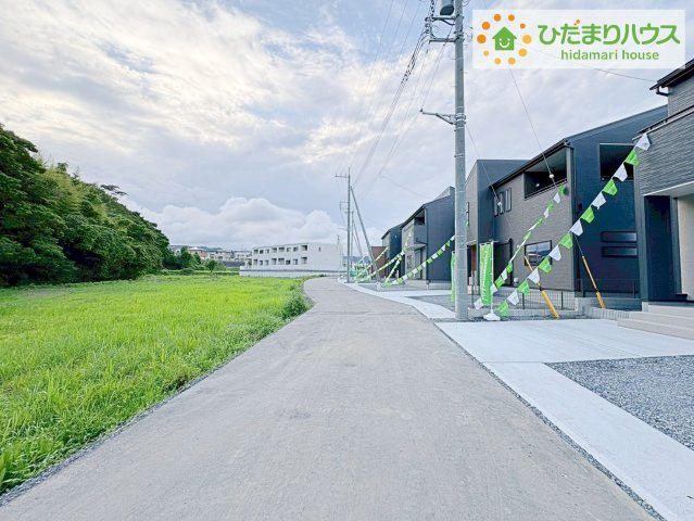 日立市田尻町6期　新築戸建　5号棟の前面道路含む現地写真|たっぷりの陽光と心地よい風が舞い込む住まい♪