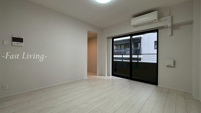 La Douceur秋葉原の居間・リビング