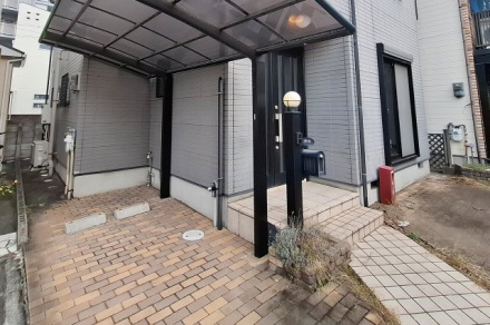 泉大津市下条町　中古戸建の駐車場