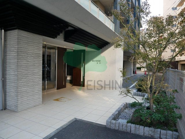 ルッシェ住吉のエントランス|毎日通るエントランスはこのようになっています