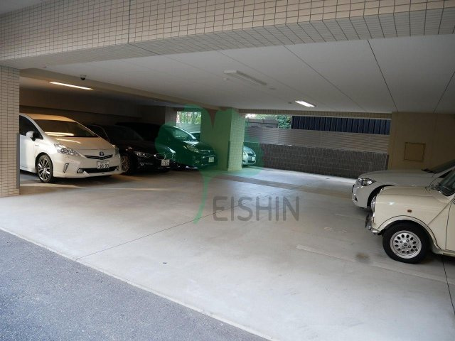 ルッシェ住吉の駐車場|駐車場です