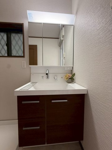 横小路5丁目　中古戸建の独立洗面台