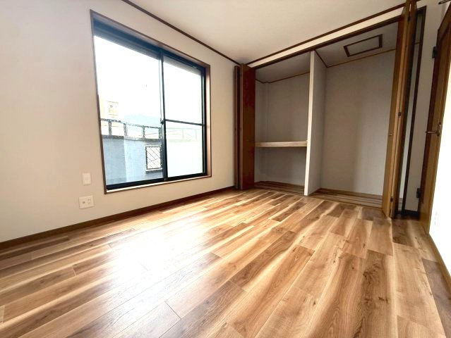 横小路5丁目　中古戸建の洋室