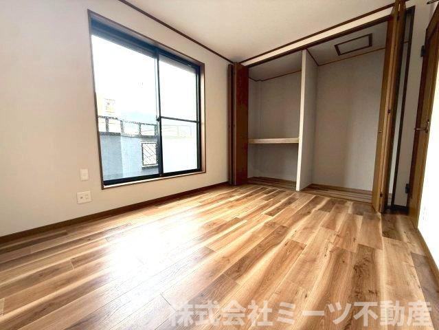 横小路5丁目　中古戸建の洋室