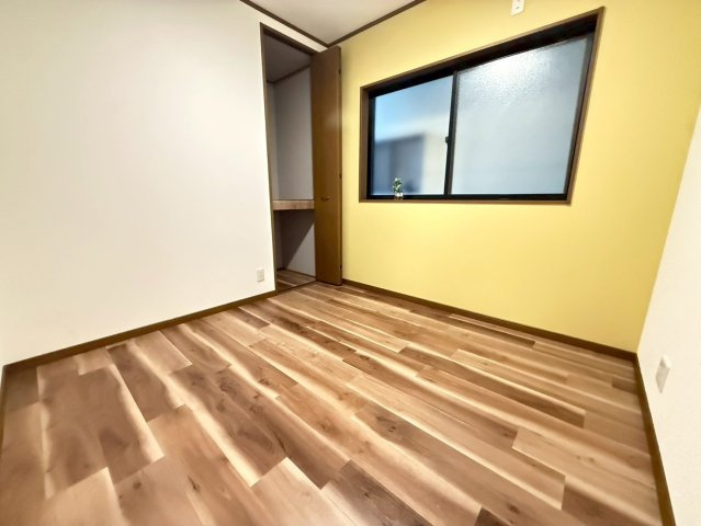 横小路5丁目　中古戸建の洋室