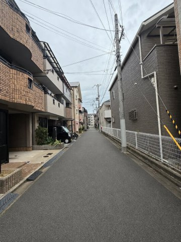 横小路5丁目　中古戸建の前面道路含む現地写真