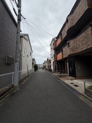 横小路5丁目　中古戸建の前面道路含む現地写真