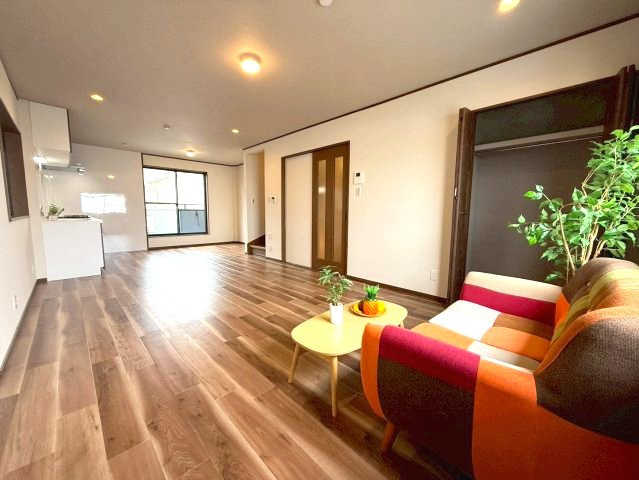 横小路5丁目　中古戸建の居間・リビング