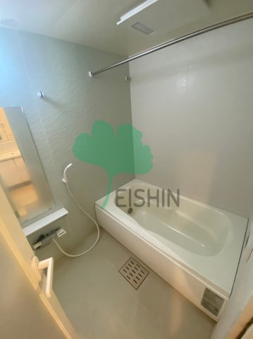 ラフルール博多駅南の浴室|清潔感のある浴室です！