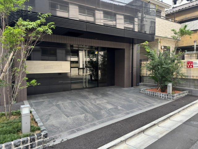 ＬＵＭＥＥＤ南千住のエントランス