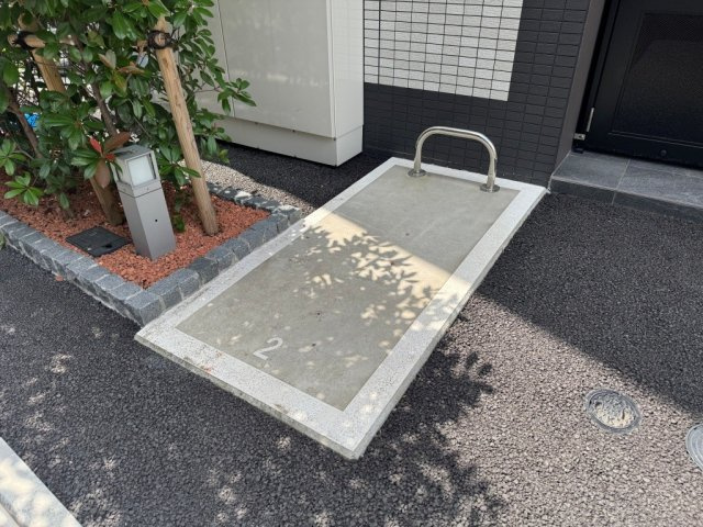 ＬＵＭＥＥＤ南千住の駐車場