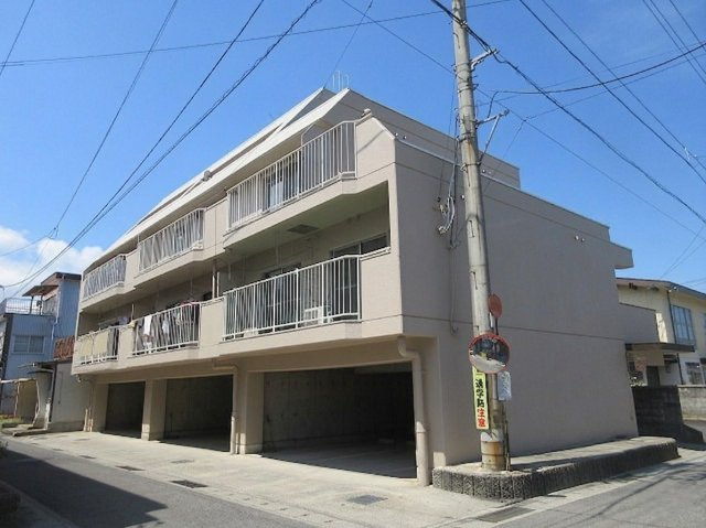 西条市明屋敷の一棟マンション