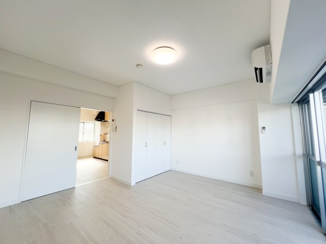 池本マンションの洋室