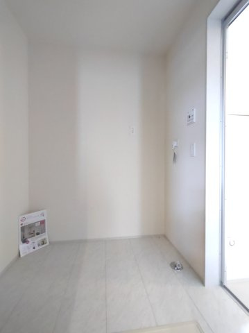 【ランドリースペース】 | リーブルガーデン.S前橋市樋越町第4ー③ | 室内干しも可能な広々ランドリールーム♪