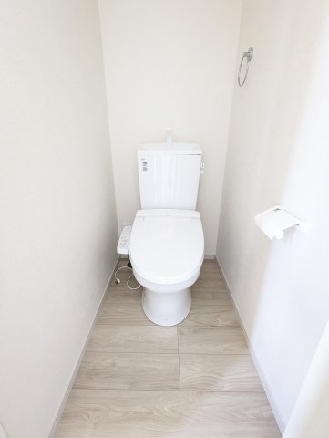 水戸市吉沢町　4期のトイレ|温水ウォシュレット付きトイレでゆっくりと快適なお一人時間を～