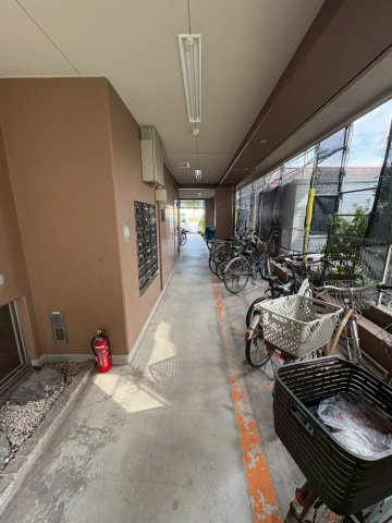 サンハウス大高駅Ⅱの駐輪場