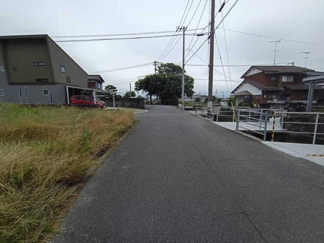 西条市丹原町願連寺254-51　売土地の周辺