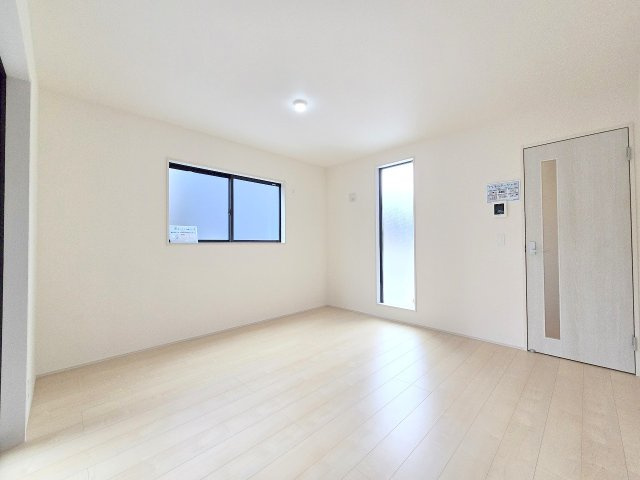 青梅市今寺2丁目　新築戸建の居間・リビング