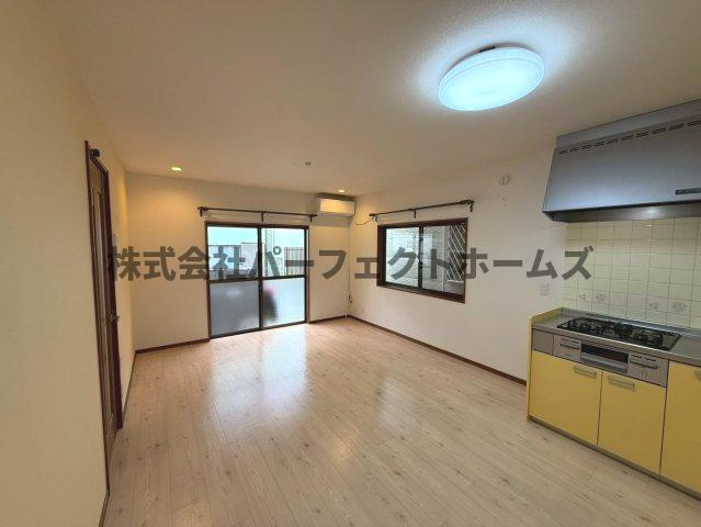 竹の内町戸建　賃貸の居間・リビング|ゆったりとしたリビングです
