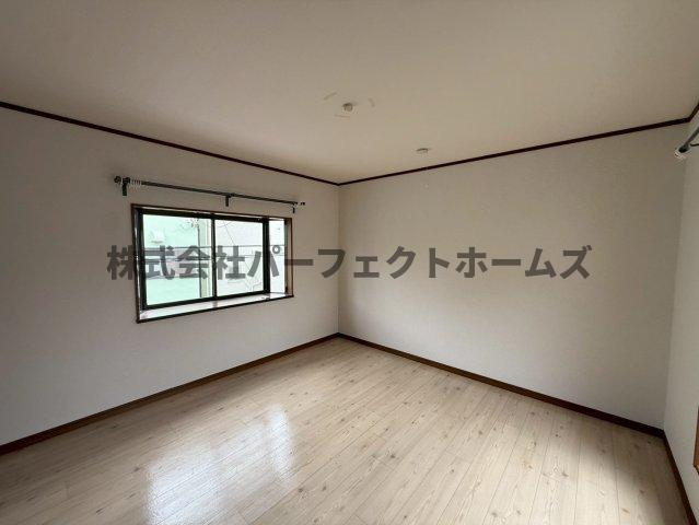 竹の内町戸建　賃貸の居間・リビング|使いやすいリビングです
