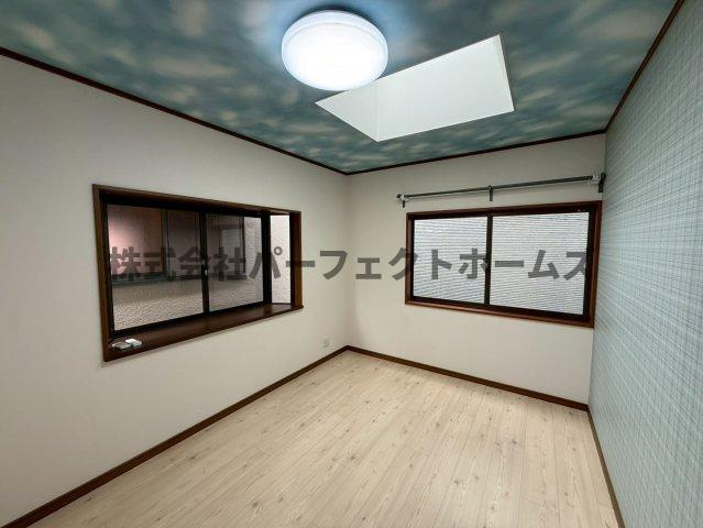 竹の内町戸建　賃貸の居間・リビング|居間です