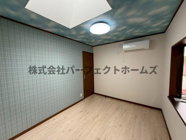 竹の内町戸建　賃貸の居間・リビング|おしゃれなリビングです