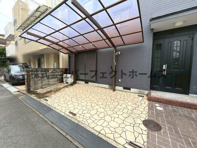竹の内町戸建　賃貸の駐車場|駐車場完備です