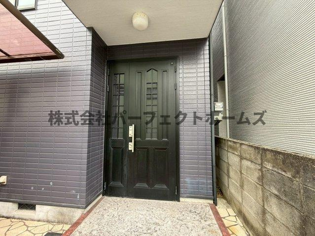 竹の内町戸建　賃貸のエントランス|清潔なエントランスです