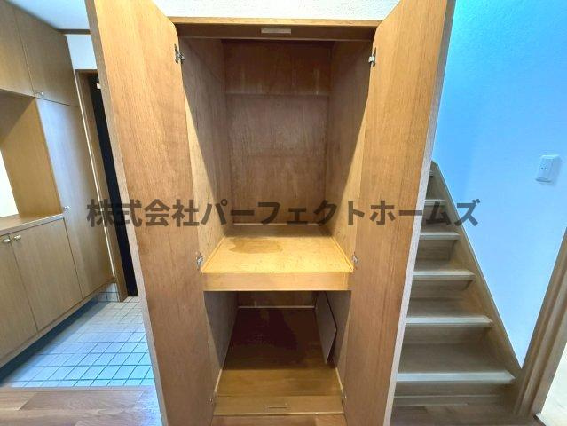 竹の内町戸建　賃貸の収納|ちょっとした収納スペースも充実しています