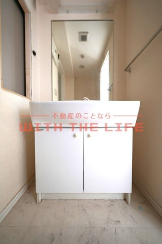 第33上野ビル【キャッシュバック対象物件】の独立洗面台|朝の身支度には欠かせない独立洗面化粧台