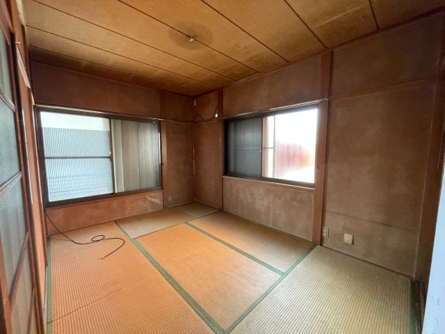 稲葉町2丁目戸建の和室