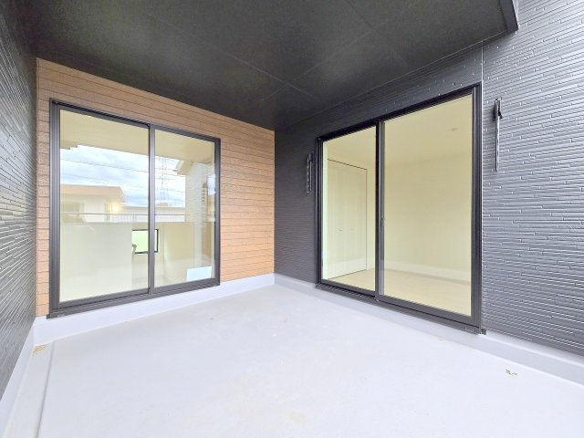 青梅市今寺2丁目　新築戸建のバルコニー