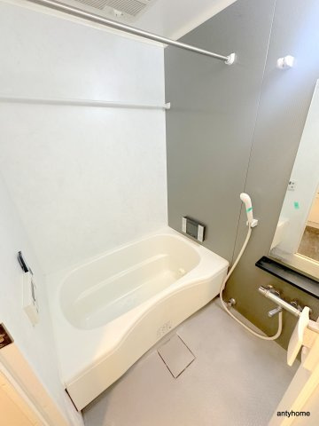 フェルザ今宮戎　仲介手数料無料の浴室