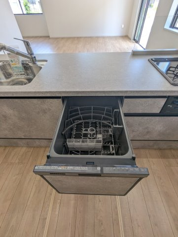 水戸市見川　2期のキッチン|開放感のある空間でお料理～うれしい食洗器付きです！短家事に繋がり～家事もラク～！！