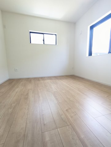水戸市見川　2期の洋室|フローリングの部屋は家具やインテリアともマッチしてお洒落感が出やすく身の周りの整理がしやすく魅力的です～♪