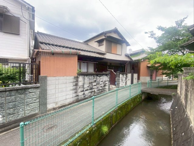 糟屋郡篠栗町大字篠栗 中古戸建の外観|第一種住居地域の落ち着いた住環境！