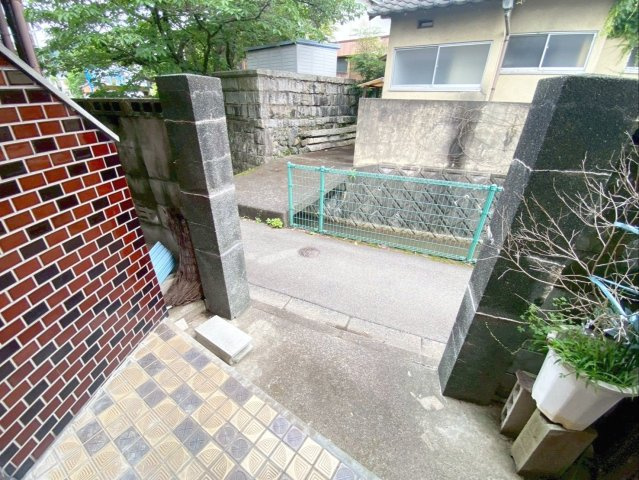 糟屋郡篠栗町大字篠栗 中古戸建の玄関|リフォーム向け物件です！