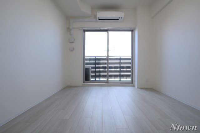 【居間・リビング】 | ディアレイシャス名古屋太閤通Ⅲ | ゆったり過ごせる居間です