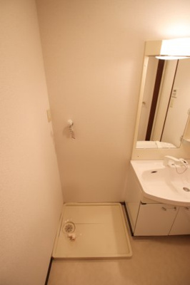 【設備】 | ラパス高倉台Ⅱ番館 | 室内洗濯機置場