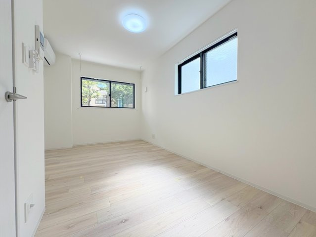 ココングランジュール宝塚南口の居間・リビング