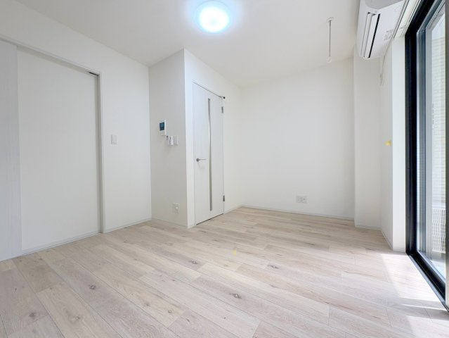 ココングランジュール宝塚南口の居間・リビング
