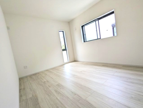 水戸市浜田　1期の洋室|フローリングの部屋は家具やインテリアともマッチしてお洒落感が出やすく身の周りの整理がしやすく魅力的です～♪