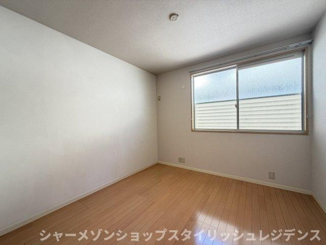 エーアスト湯川　Ａ棟の洋室