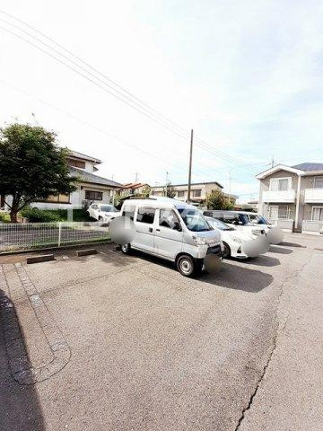 エトワールＢの駐車場|高崎、前橋のお部屋探しはエンドスケープまで！お客様の理想お聞かせ下さい♪