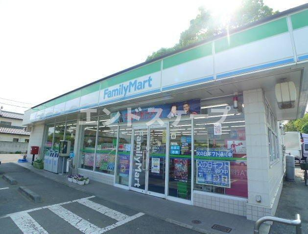 エトワールＢの周辺|ファミリーマート伊勢崎山王店まで550m
高崎、前橋のお部屋探しはエンドスケープまで！お客様の理想お聞かせ下さい♪
