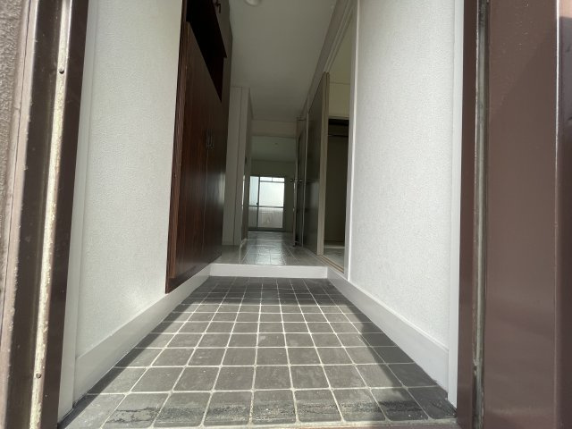エーシーマンションの玄関